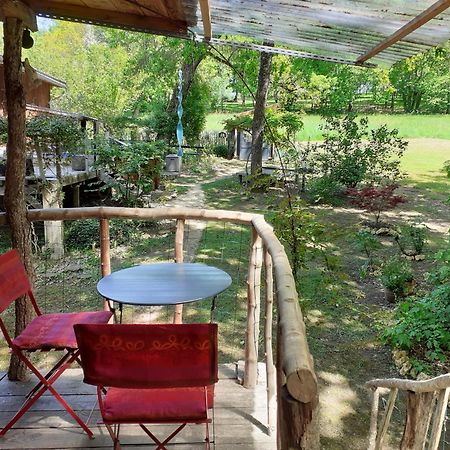 La Cabane De L'Oiseau Couze-et-Saint-Front Esterno foto